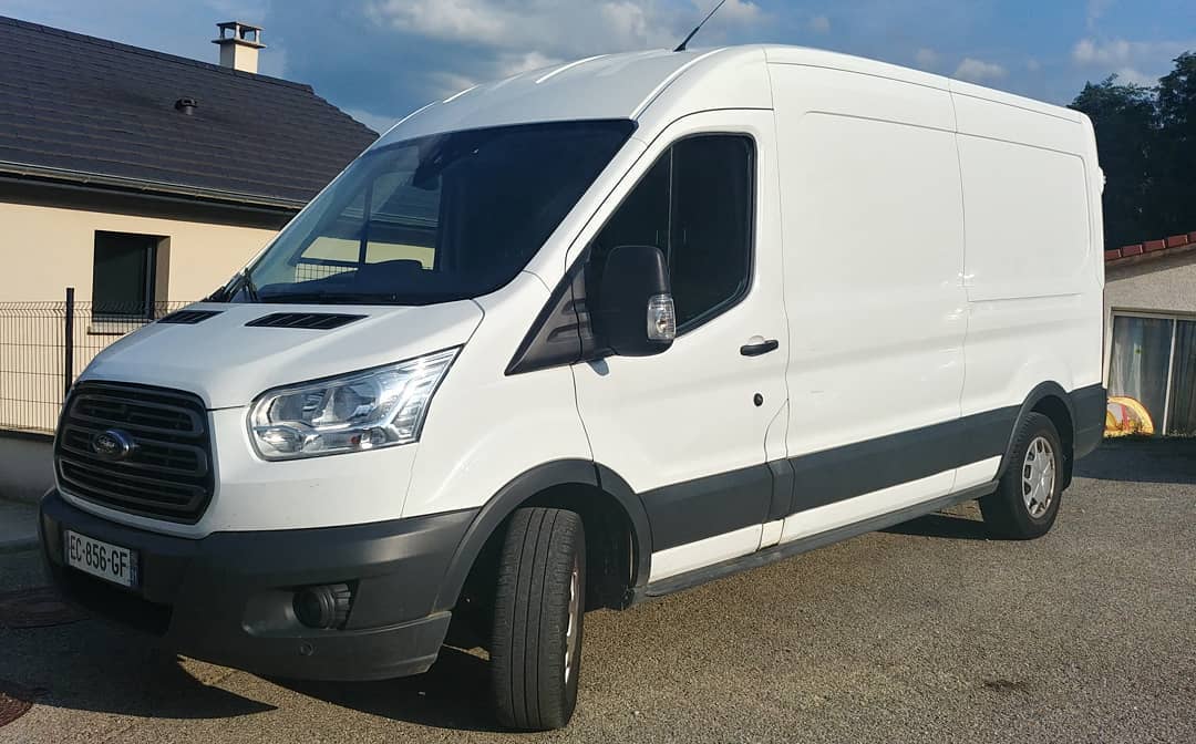 conversion en fourgon aménagé d'un Ford Transit